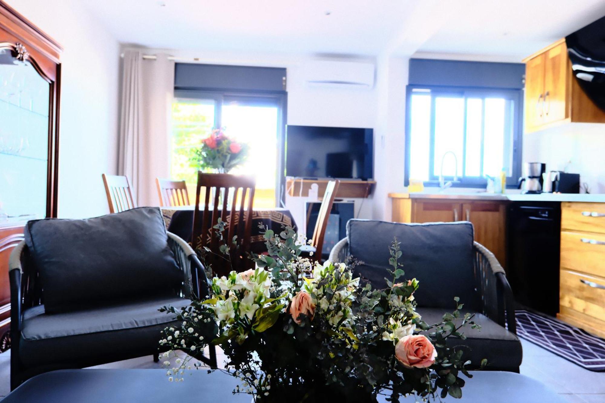 T3 - 87M2 - Residence Georgette Terre Sainte Bagian luar foto